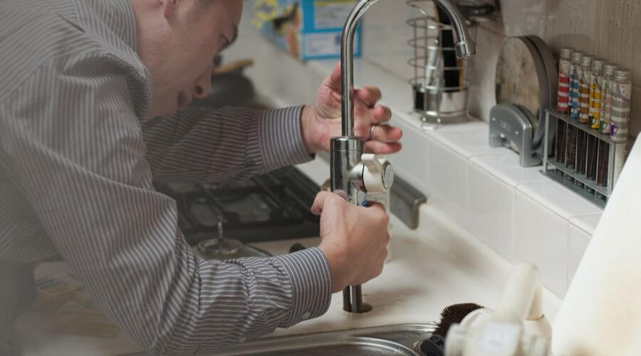 Expert burst pipe repair services in Waldron, MO
